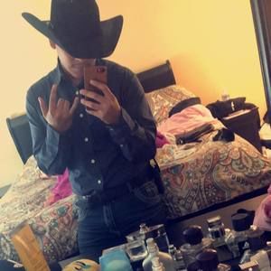 Meet your Posher, Moises